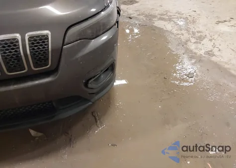 2019 Jeep Cherokee Latitude Plus 4X4 z USA, uszkodzony, nr VIN 1C4PJMLX5KD156249